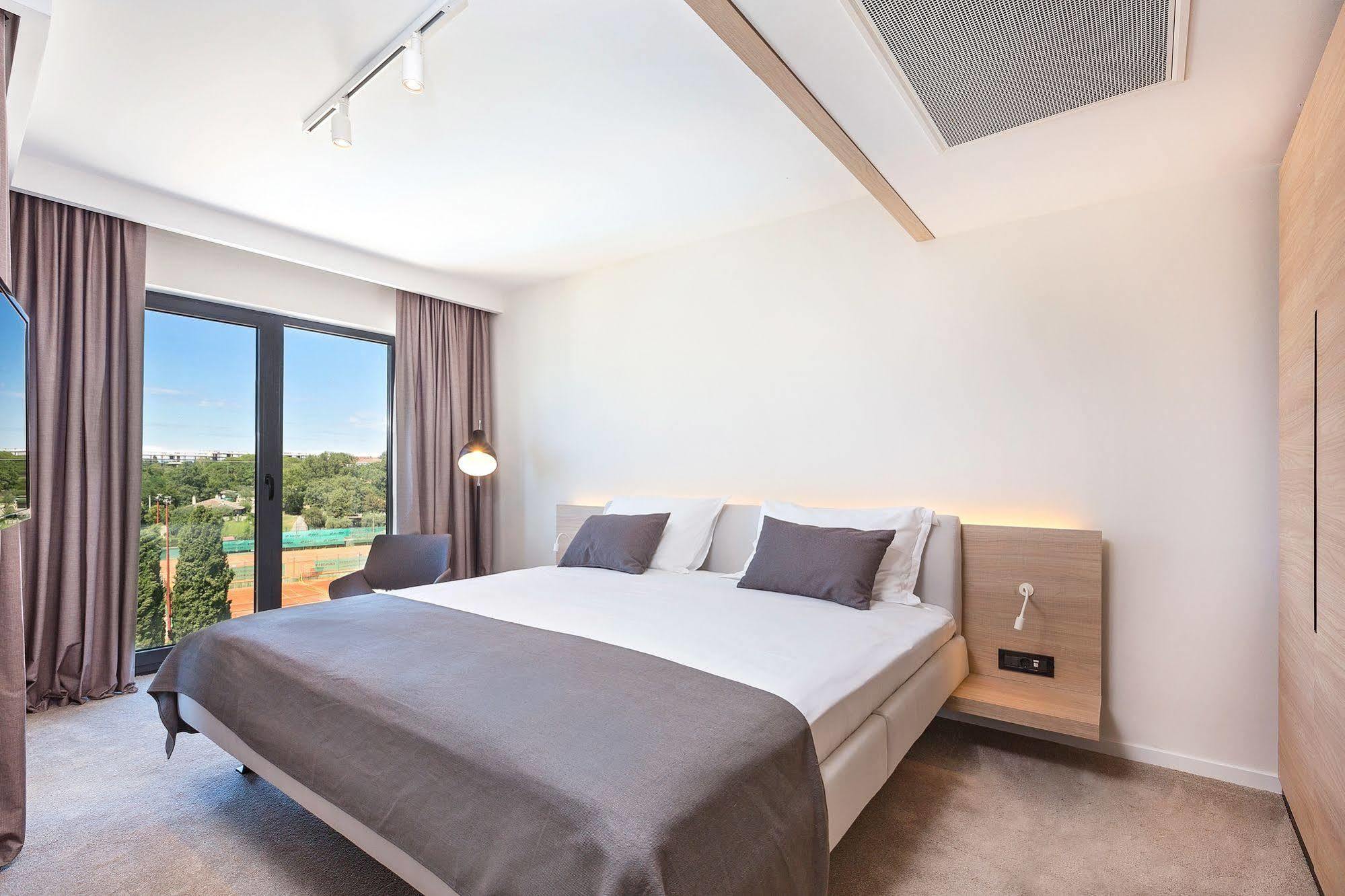 Hotel Park Plava Laguna Πόρετς Εξωτερικό φωτογραφία